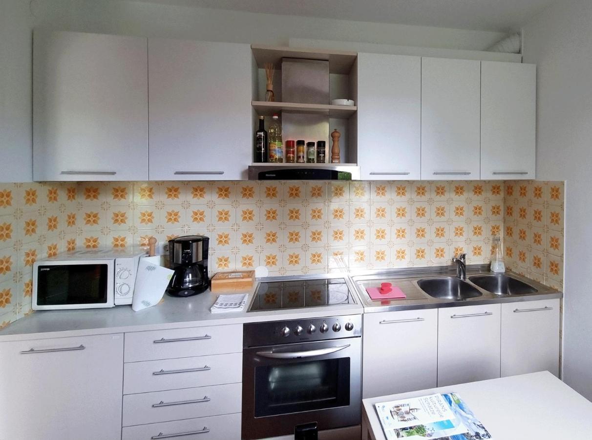 Beautiful Apartment With Picturesque View And Free Parking Portoroz Exterior photo