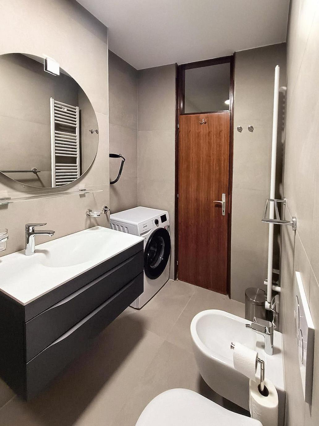 Beautiful Apartment With Picturesque View And Free Parking Portoroz Exterior photo